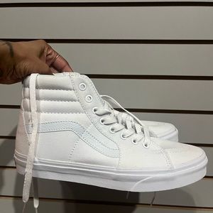White high top vans size 8 in men’s or 9.5 in women lightly worn sk8-hi vans